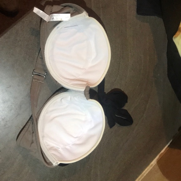 2 for $25 💃🏻La Vie En Rose bikini top - Picture 3 of 3